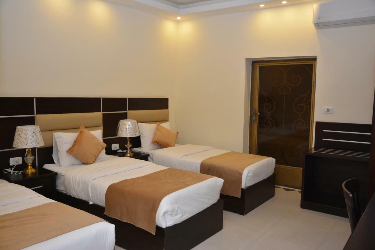 Shaqilath Hotel Wadi Musa Exterior foto