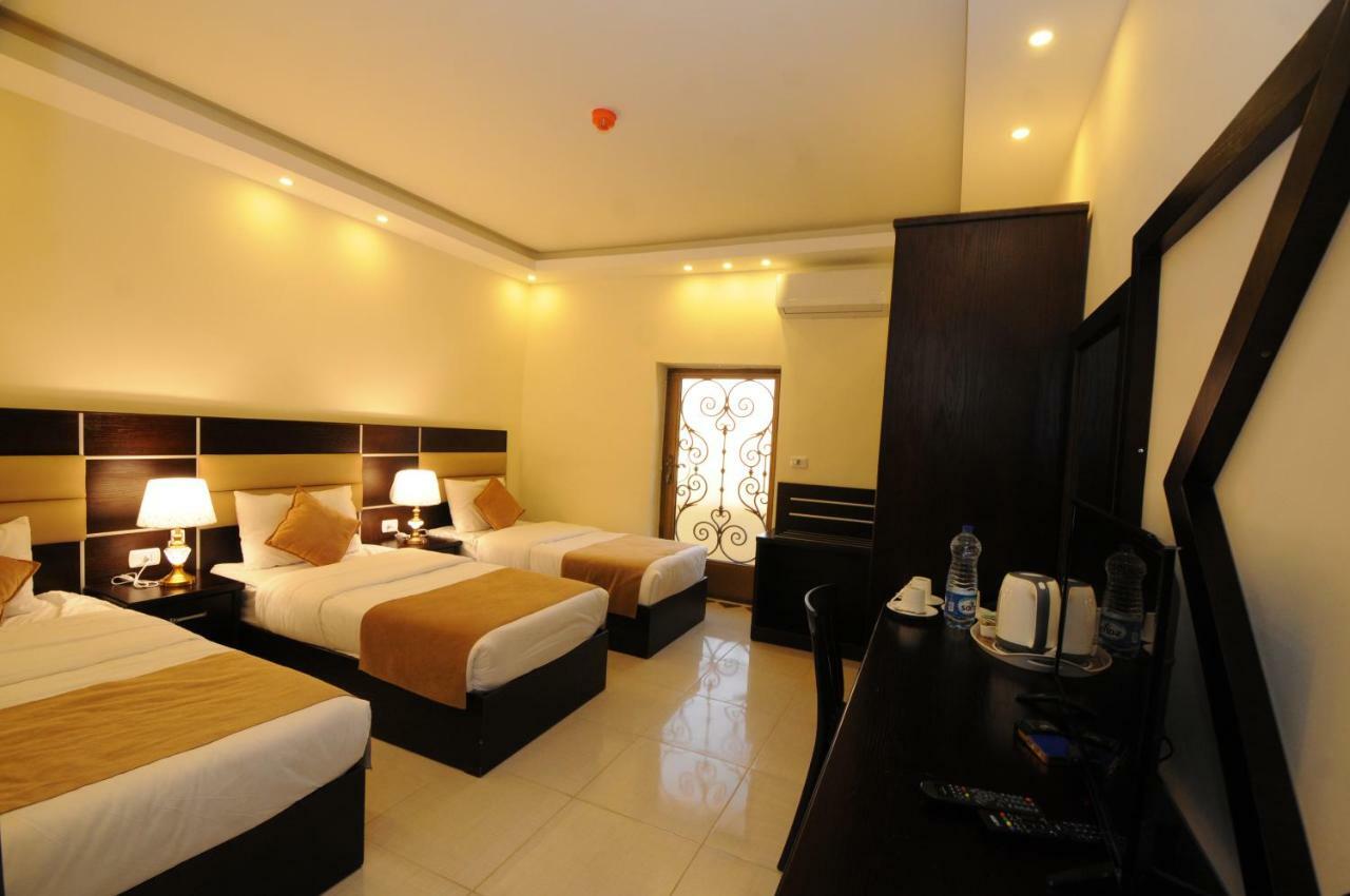 Shaqilath Hotel Wadi Musa Exterior foto